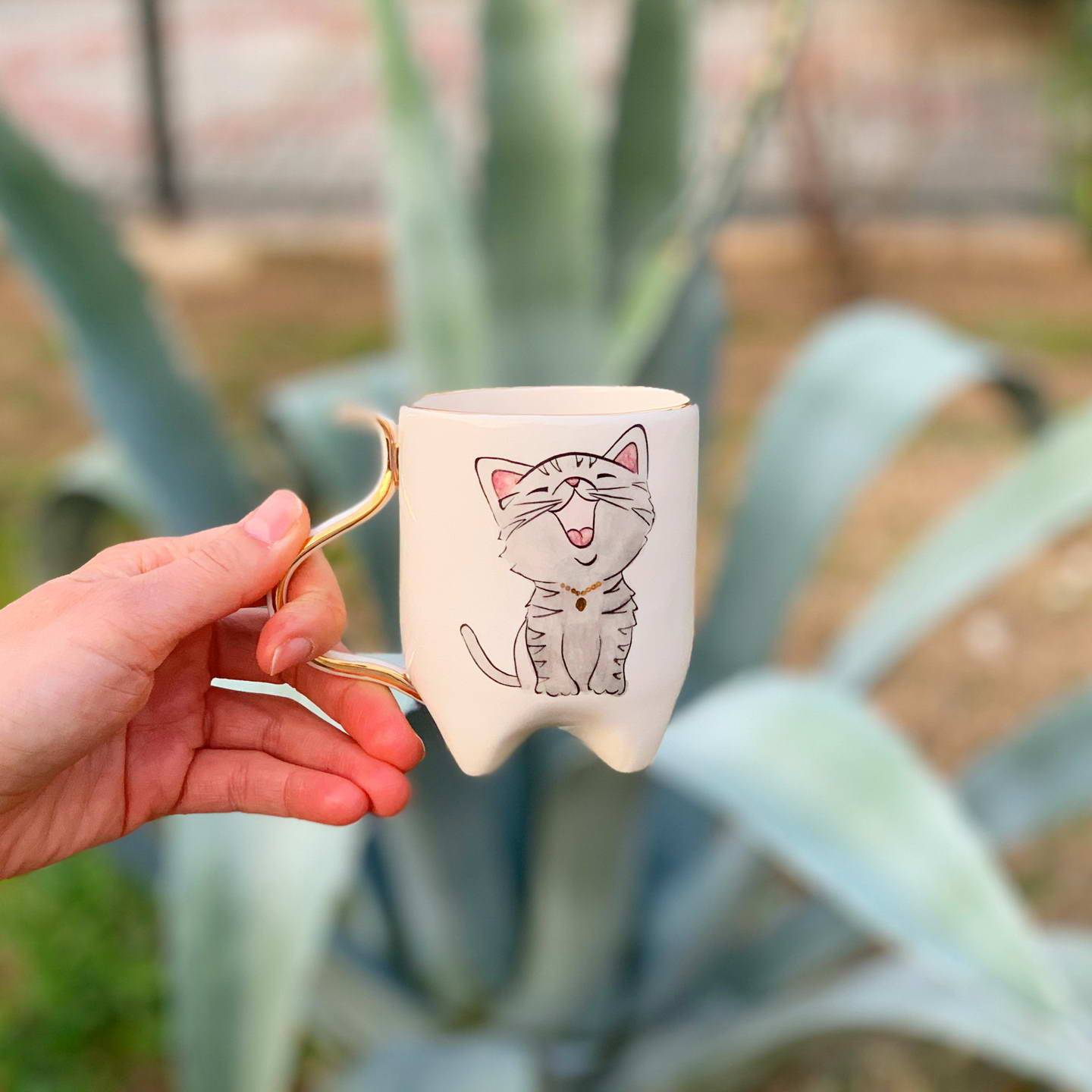 Kitty Mug with Golden Necklace